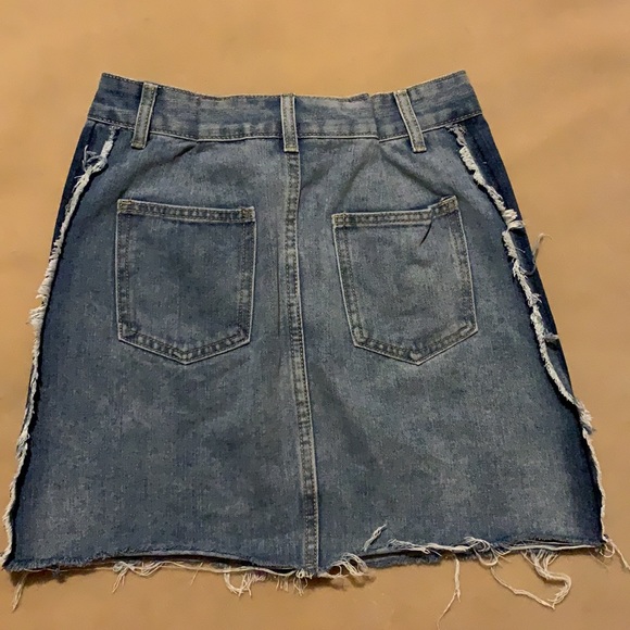 Chelsea and Violet Denim Skirt - Picture 3 of 4